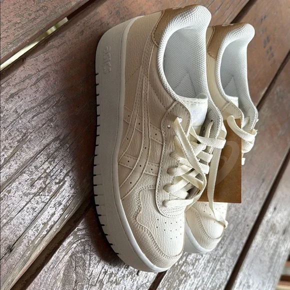 Asics Cream Sneakers - Picture 4 of 12